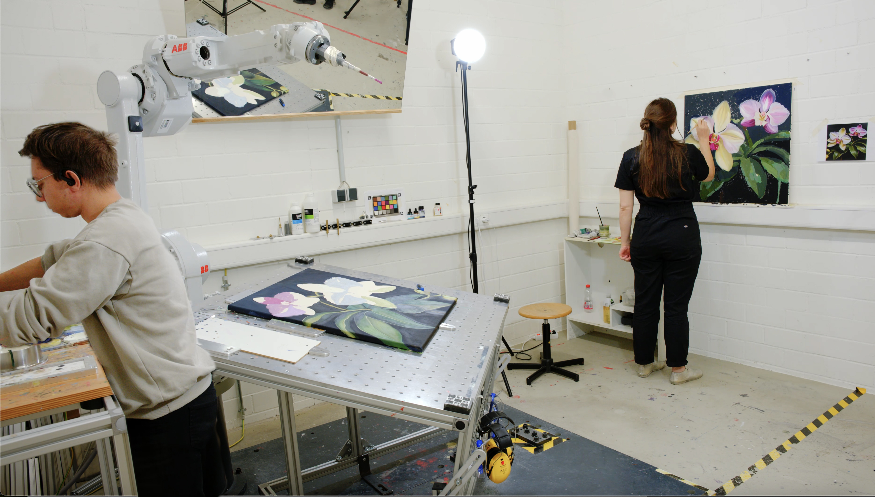 Gretta Louw and e-David working in the lab with Michael Stroh, photo by Fizu Studio, 2025