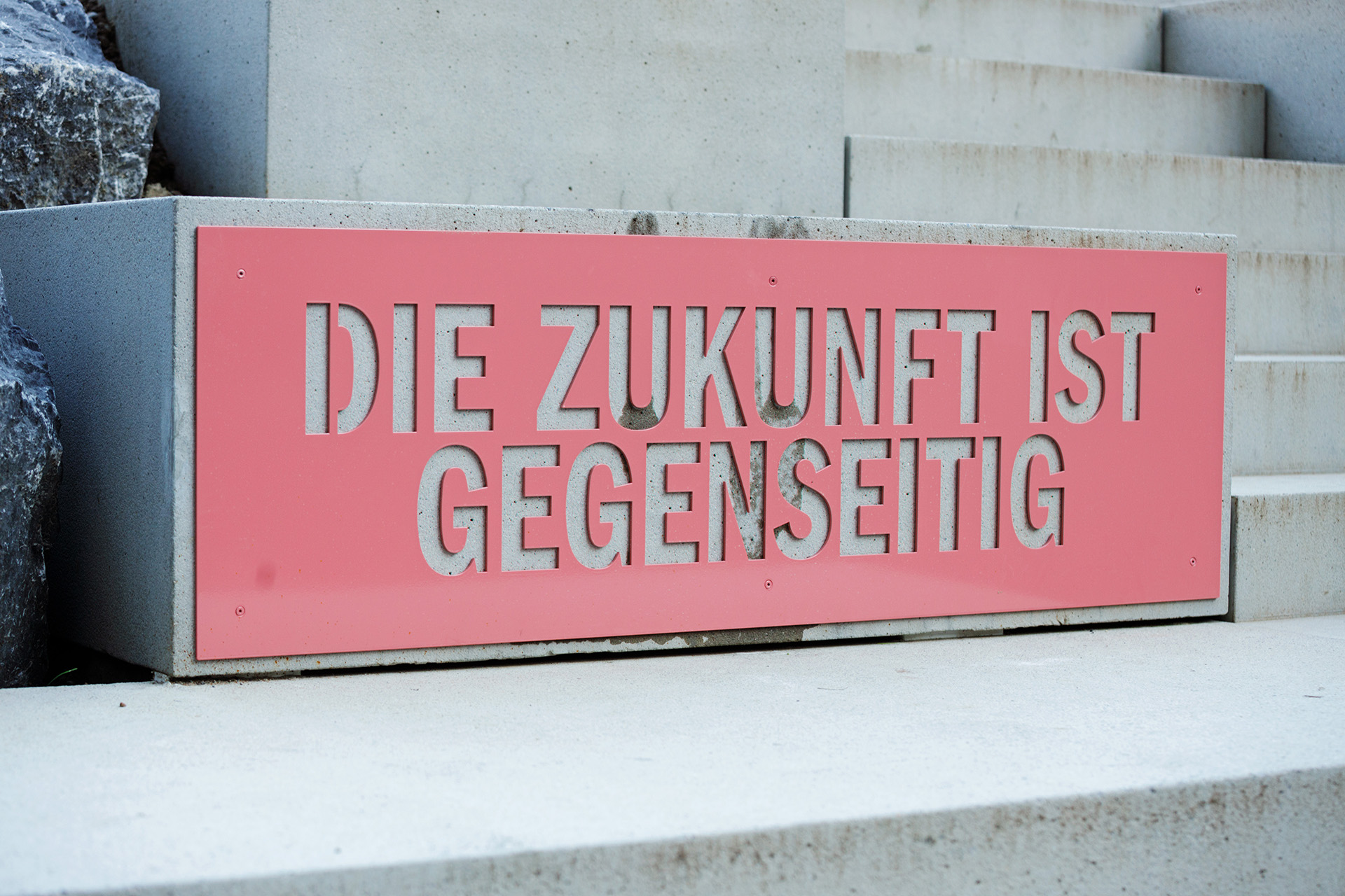Ein Liebesbrief an oeffentliche Gruenflaechen, permanent public sculpture installation, Ravensburg, 2025