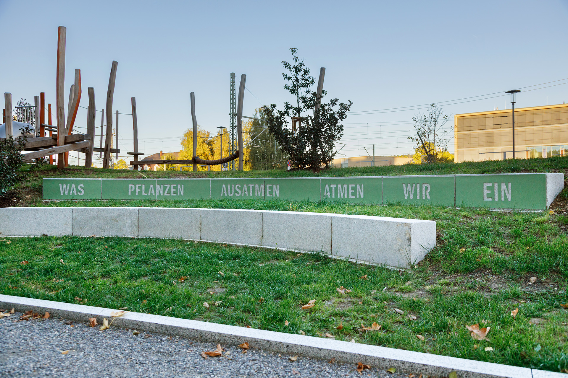 Ein Liebesbrief an oeffentliche Gruenflaechen, permanent public sculpture installation, Ravensburg, 2025